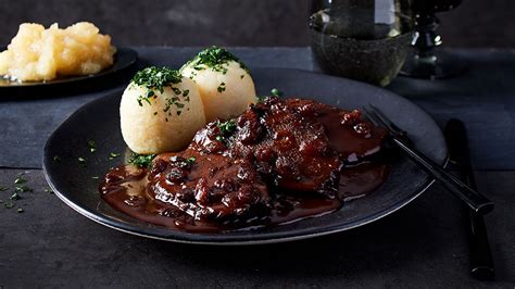  Rheinischer Sauerbraten - Kokattava liha ja makean hapan sopusointu Aachenin herkuissa!